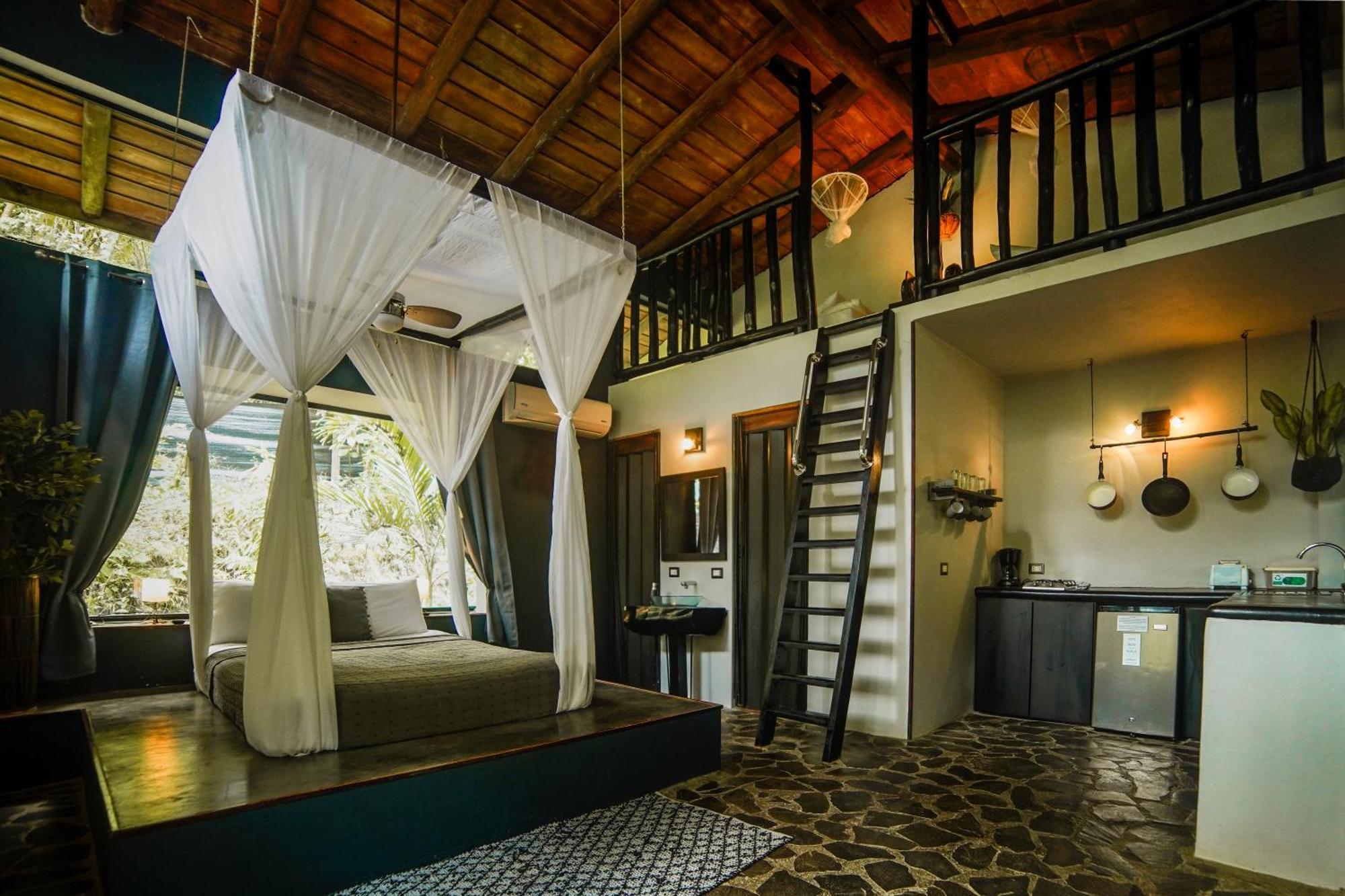 Canaima Chill House Playa Santa Teresa  Екстериор снимка